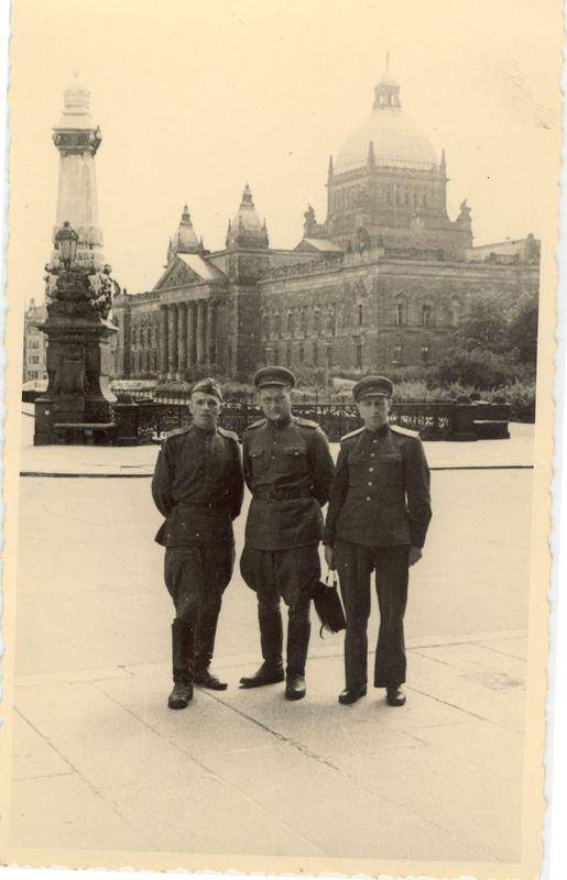Советские специалисты в Лейпциге. Июнь 1945 г.